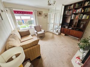 Lounge- click for photo gallery